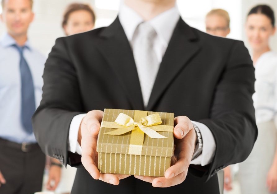employee-gifts