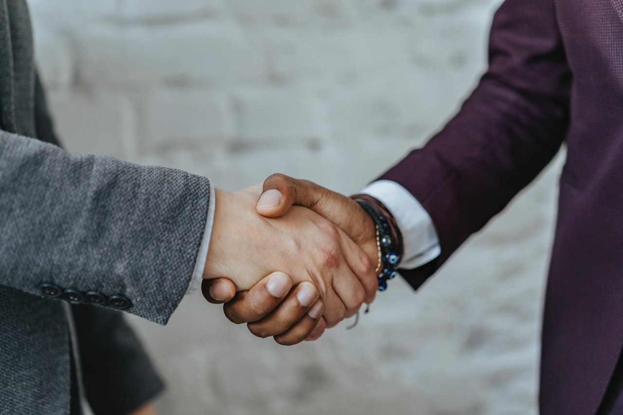 Stratus.hr-Partners-with-SelectHealth