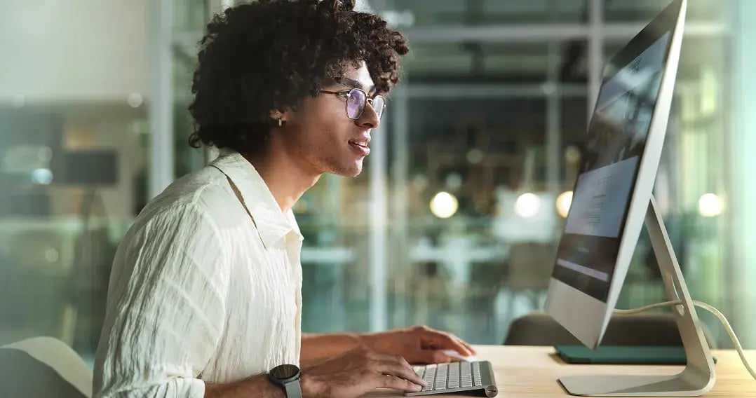 employees research website to avoid job offer scam